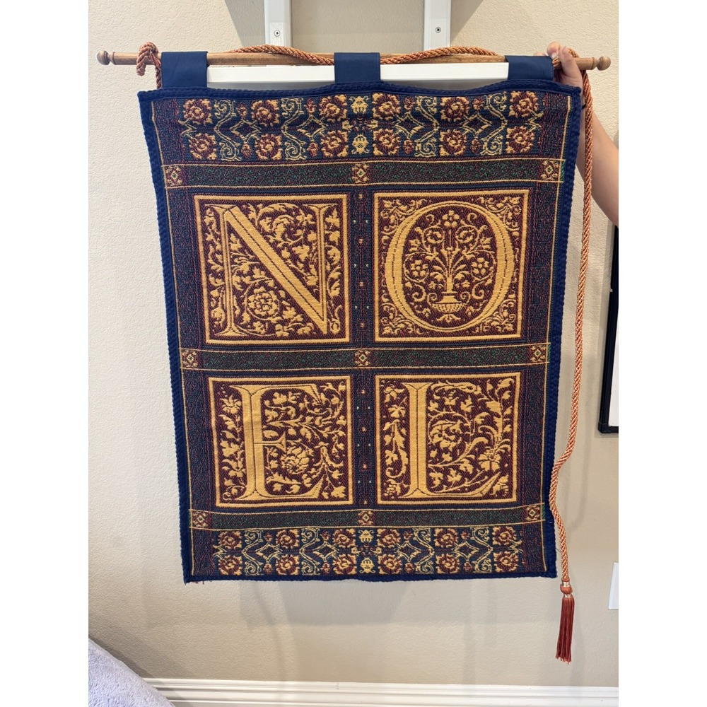 VTG NOEL Holiday Jacquard Woven Tapestry Wall Hanging with Wooden Rod 32x25"‎
